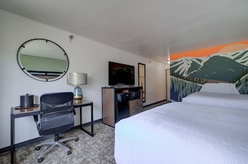 Standard Room, 2 Queen Beds, Non Smoking, River View