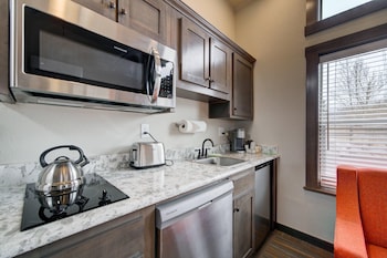 Cabin, 1 King Bed, Mountain View
