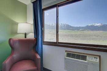 Standard Room, 2 Queen Beds, Non Smoking, River View