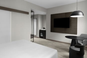 Room, 1 King Bed