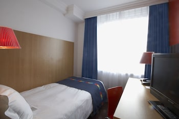 Room (Cosy)
