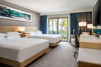 Club Room, 2 Queen Beds, Patio, Garden View