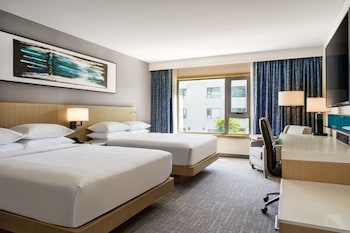 Room, 2 Queen Beds (Mobility Accessible, Roll-in Shower)