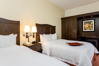 Room, 2 Queen Beds, Refrigerator & Microwave