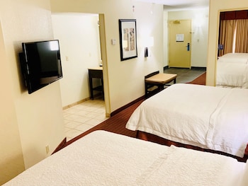 Studio, Non Smoking (2 Queen Beds & Sofa Bed)
