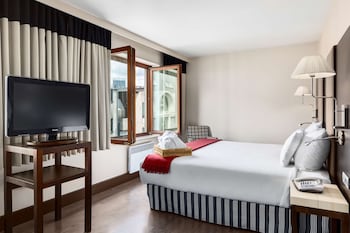 Junior Suite (Extra Bed 3 adults)