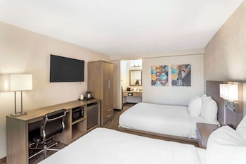 Standard Room, 2 Queen Beds, Non Smoking