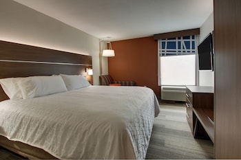 Standard Room, 1 King Bed, Accessible (Communications, Accessible Tub)