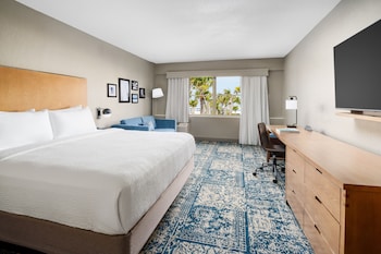 Room, 1 King Bed with Sofa bed, Balcony