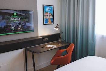 Standard Room, 1 Queen Bed, Accessible
