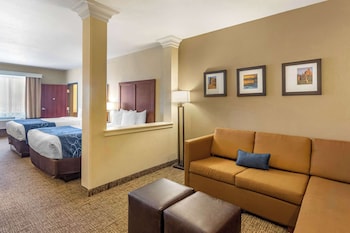 Suite, Multiple Beds, Accessible, Non Smoking
