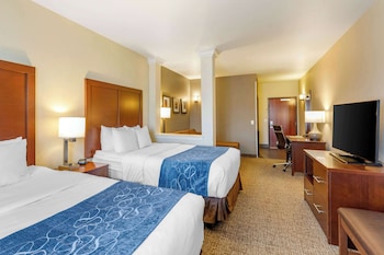 Suite, Multiple Beds, Non Smoking (2 Queen Beds & 2 Person Sofa bed)