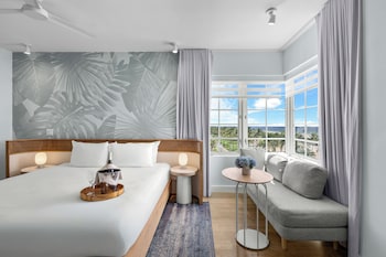 Ocean Front King