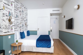 Family Room ( 2 Rooms) - Complimentary soft minibar,courtesy tray, Chromecast and digital press