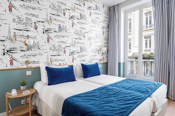 Twin Room - Complimentary soft minibar,courtesy tray, Chromecast and digital press