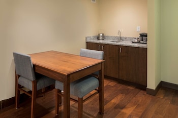 Room, Accessible, Bathtub (Mobility/Hearing)