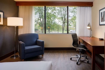 Room, Accessible (Roll-in Shower)
