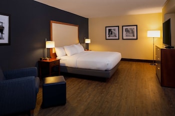Suite, 1 King Bed, Non Smoking (2 Bedrooms)