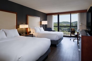 Room, 2 Queen Beds, Balcony
