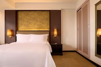 Premium Room, 1 King Bed, Sea View