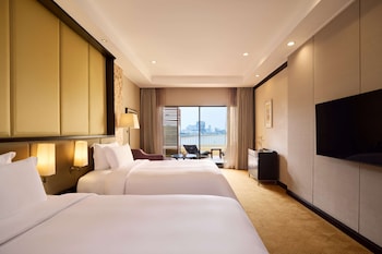 Club Grand Room Two Queen