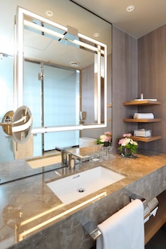 Twin Executive Suite