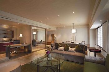 King Executive Suite