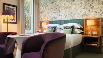 Deluxe Room, 1 Queen Bed