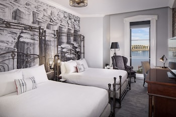Standard Room, 2 Queen Beds, Historic View