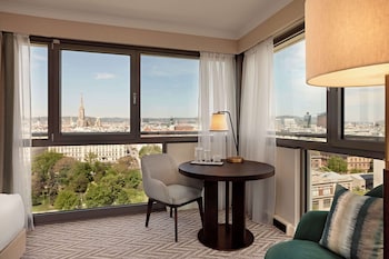 Panoramic Room, 2 Twin Beds, Corner