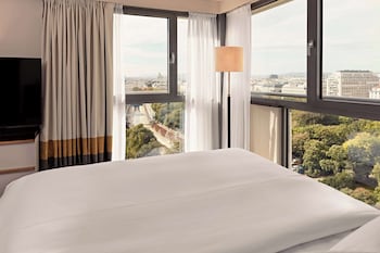 Junior Suite, 1 King Bed (Park)