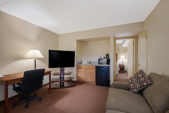 Suite, 1 King Bed, Non Smoking