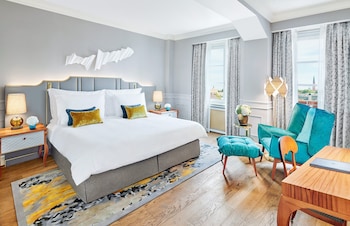 Deluxe King Room