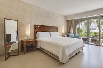 Premium Room, 1 King Bed, Non Smoking, Garden View