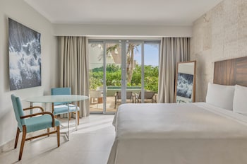 Premium Room, 1 King Bed (with Plunge Pool)