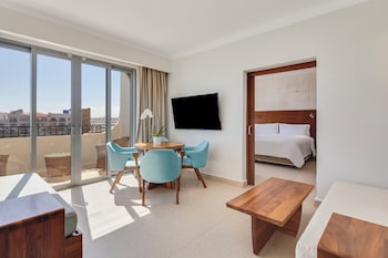 Premium Suite, 1 King Bed, Non Smoking (Master)