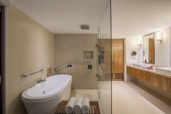 Premium Suite, 1 King Bed, Non Smoking (Master)