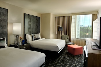 Room, 2 Double Beds (Skyline View)