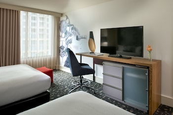 Room, 2 Double Beds, Accessible, Non Smoking (Communications, Accessible Tub)