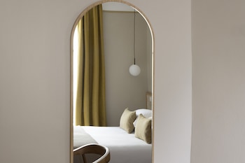 Superior room (1 double bed or 2 twin beds - subject to availability)