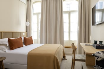 Superior Balcony Room (1 double bed or 2 twin beds - subject to availability)