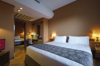 Family Room, 2 Bedrooms