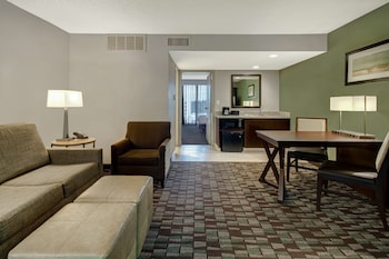 Room, 1 King Bed (Atrium Building)