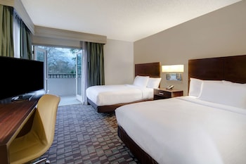 Room, 2 Double Beds, Balcony (South Wing)