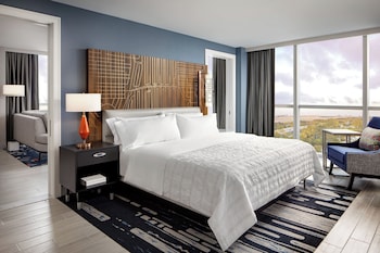 Suite, 1 King Bed