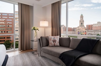 Studio, 1 King Bed (Zena Circle View)