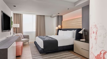Room, 1 King Bed, City View (Zena)