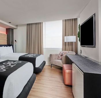 Room, 2 Double Beds, Roll-in Shower (Mobility/Hearing Accessible)