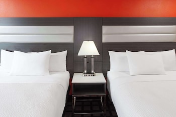 Room, Multiple Beds, Non Smoking