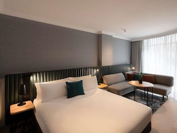 Superior Room, 1 King Bed, Balcony